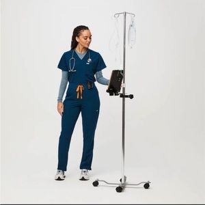 Figs Deep Reef Scrub Set